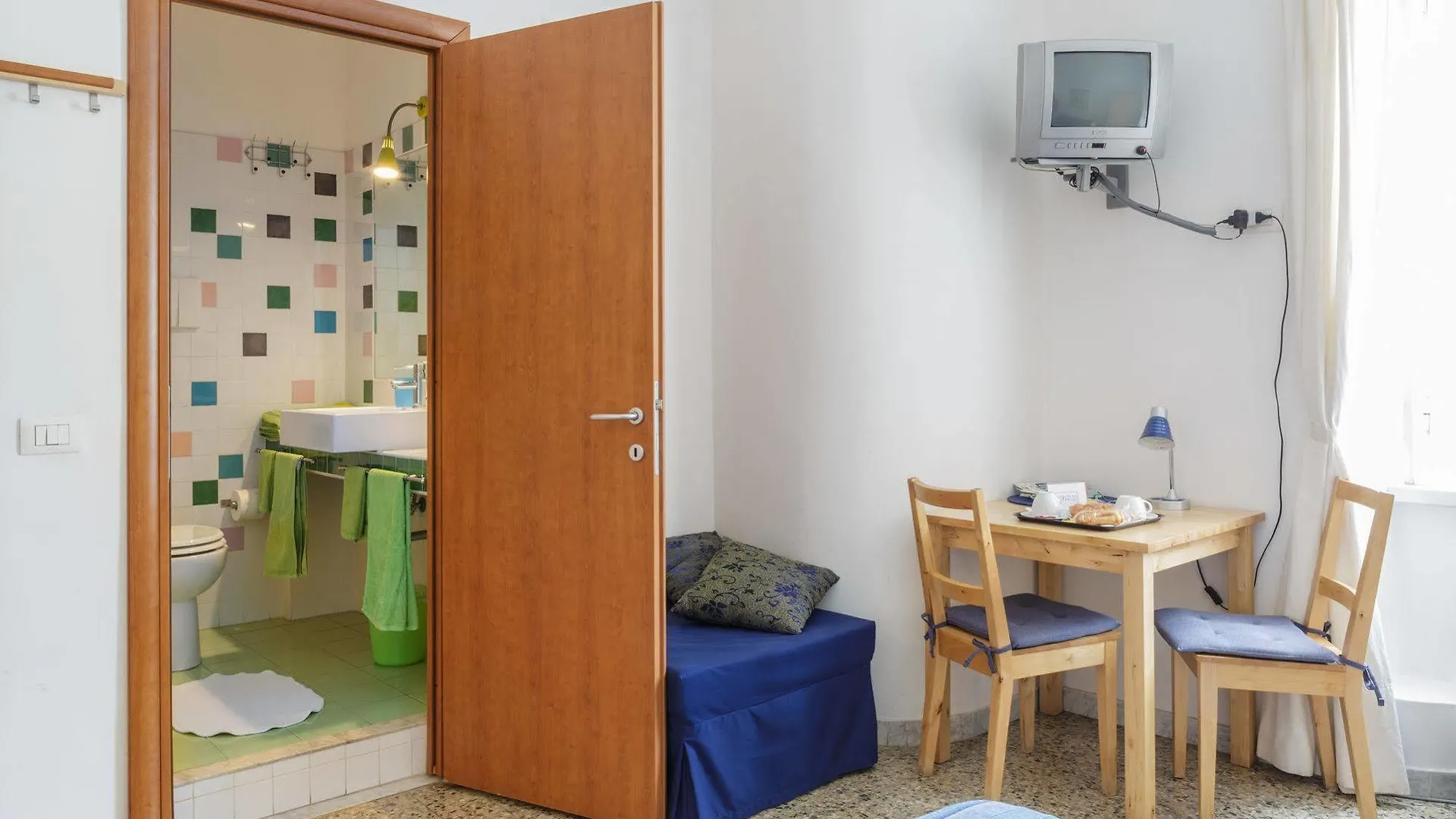 Domus Manlii B&B Rome 3*,  Italy